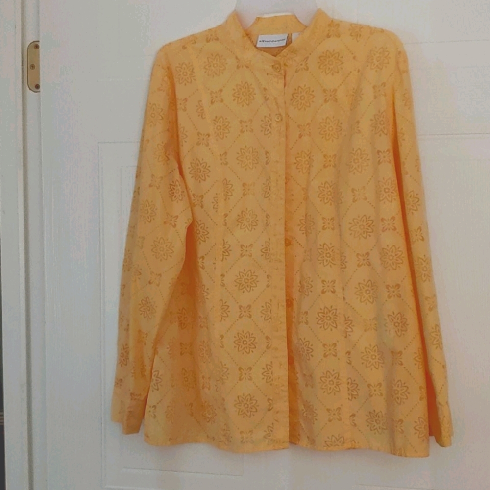 Woman's Blouse